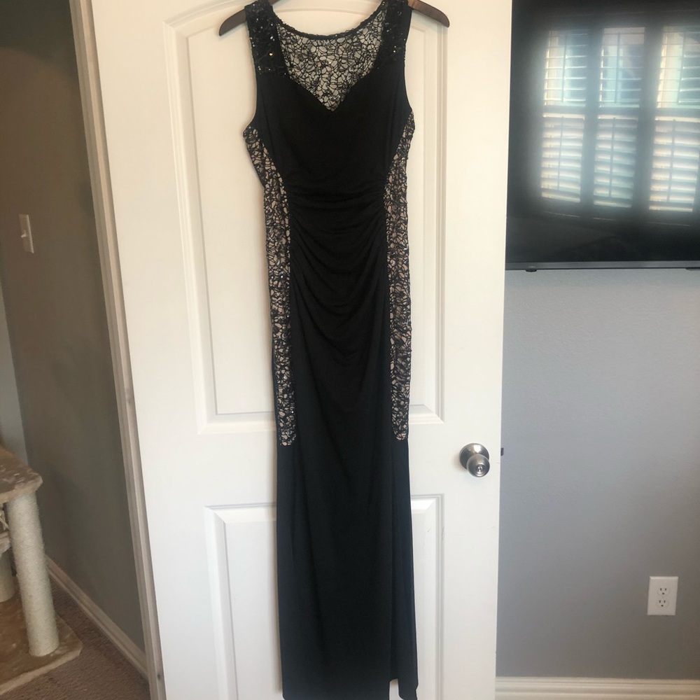 LIPSY LONDON Black Glitter Lace-Accent Ruched Maxi